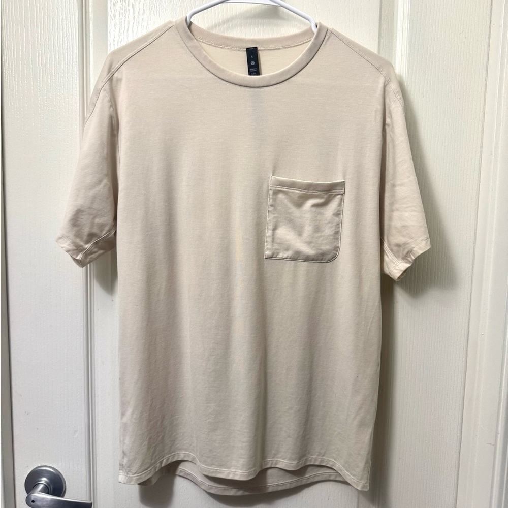 lululemon athletica Beige Short Sleeve Tee with Pocket